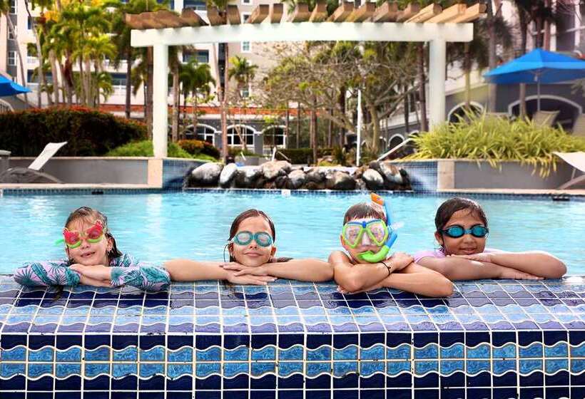 هتل Embassy Suites By Hilton Dorado Del Mar Beach Resort