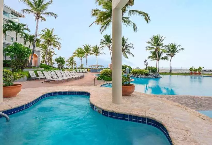 هتل Embassy Suites By Hilton Dorado Del Mar Beach Resort