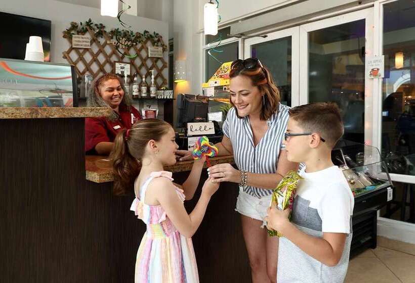 هتل Embassy Suites By Hilton Dorado Del Mar Beach Resort