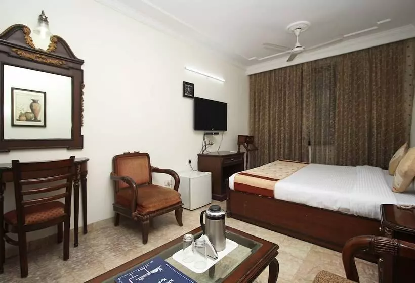 ホテル Fab Ashu Palace