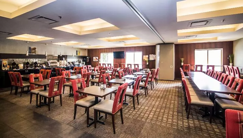 Отель Fairfield Inn & Suites By Marriott West Kelowna