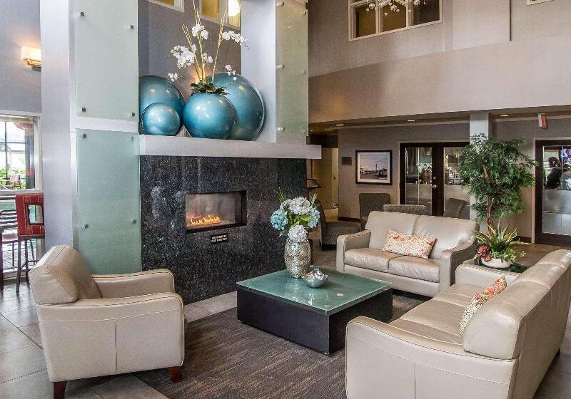 호텔 Fairfield Inn & Suites By Marriott West Kelowna