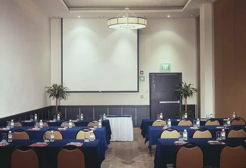 Otel Fiesta Inn Express Ciudad Obregón