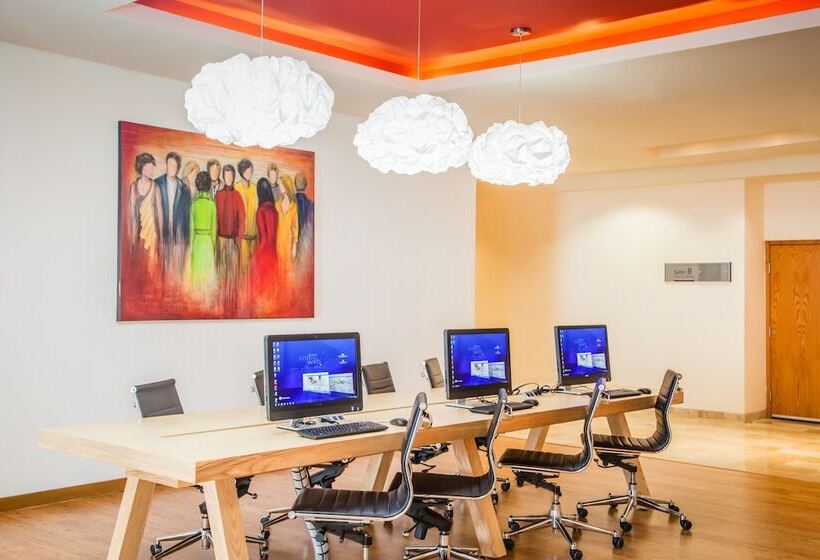 فندق Fiesta Inn Monterrey Fundidora