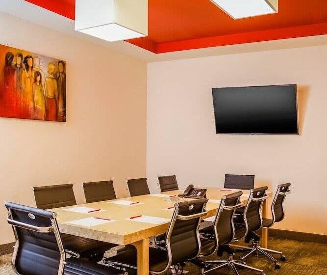 فندق Fiesta Inn Monterrey Fundidora