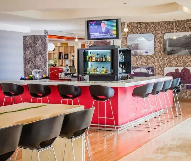 Hotel Fiesta Inn Monterrey Fundidora