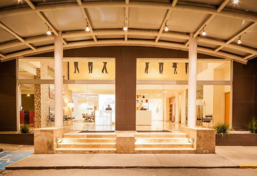 فندق Fiesta Inn Monterrey Fundidora