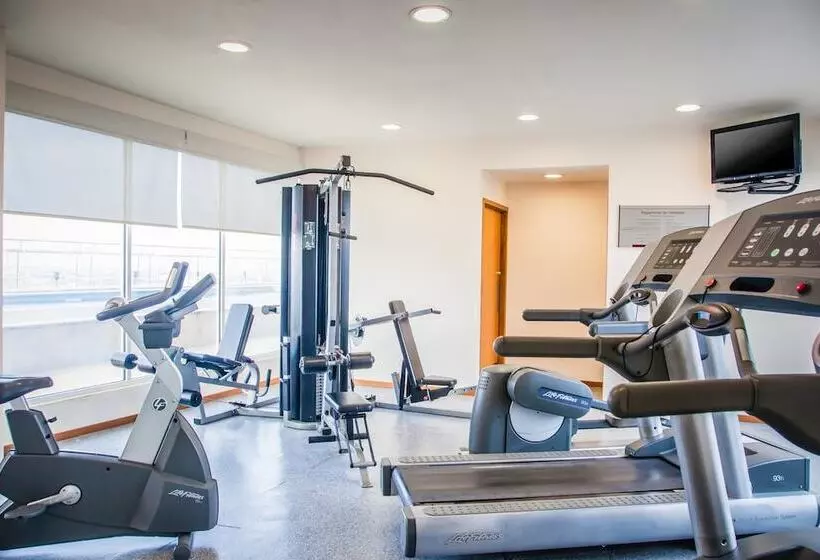 Hotel Fiesta Inn Monterrey Fundidora