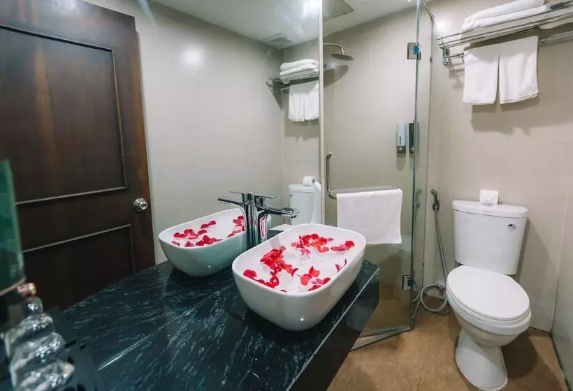 Hanoi Lake View Hotel & Travel