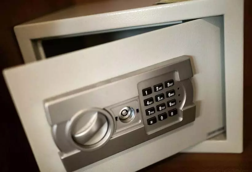 Hanoi Lake View Hotel & Travel