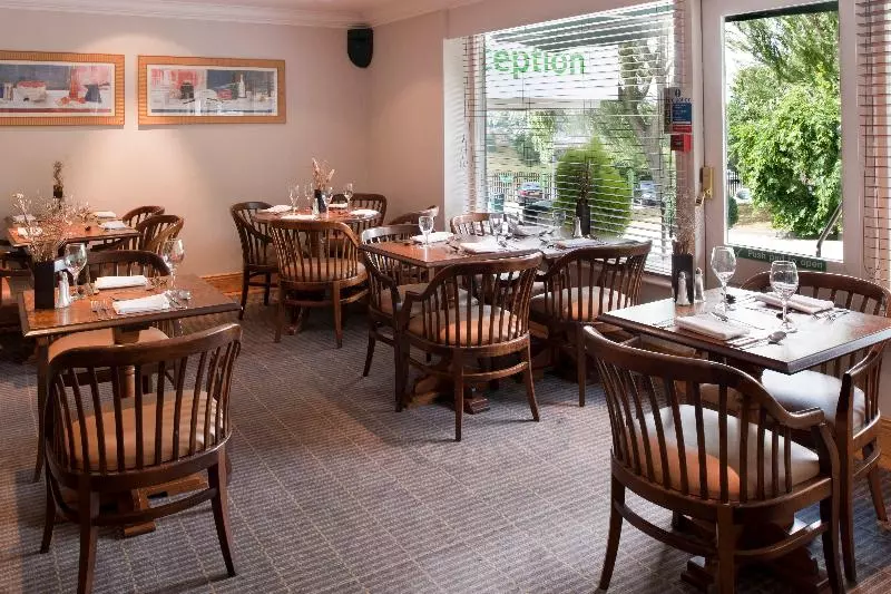 Отель Holiday Inn Leeds Wakefield M1 Jct40, An Ihg