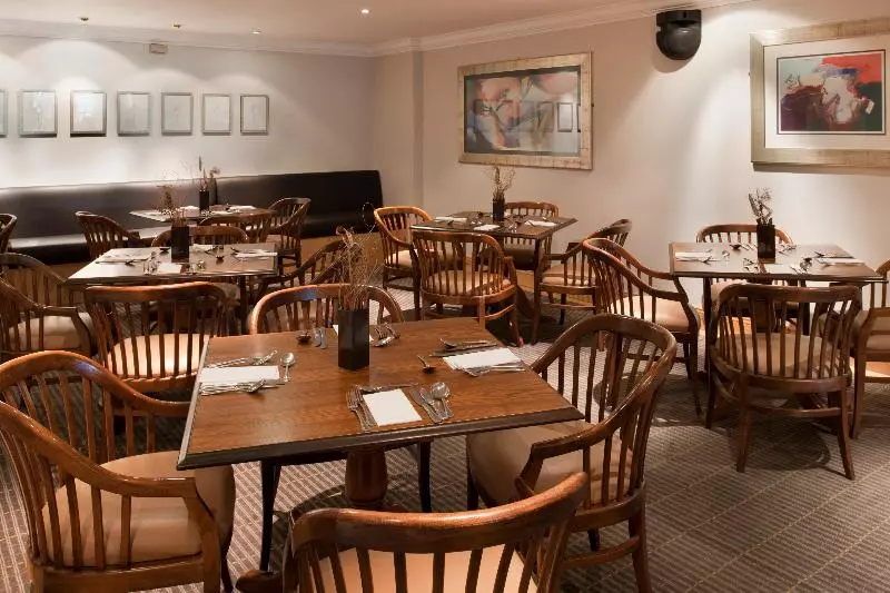 Отель Holiday Inn Leeds Wakefield M1 Jct40, An Ihg