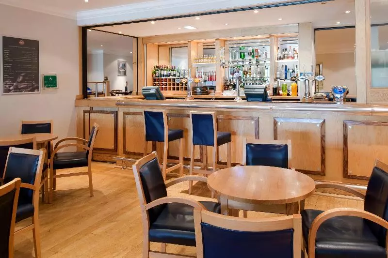 Отель Holiday Inn Leeds Wakefield M1 Jct40, An Ihg