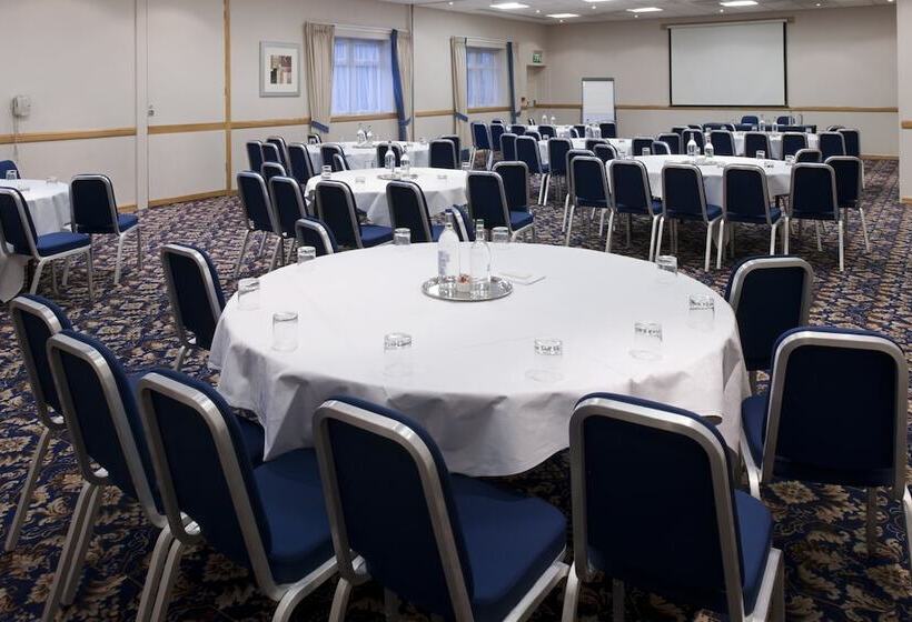 فندق Holiday Inn Leeds Wakefield M1 Jct40, An Ihg