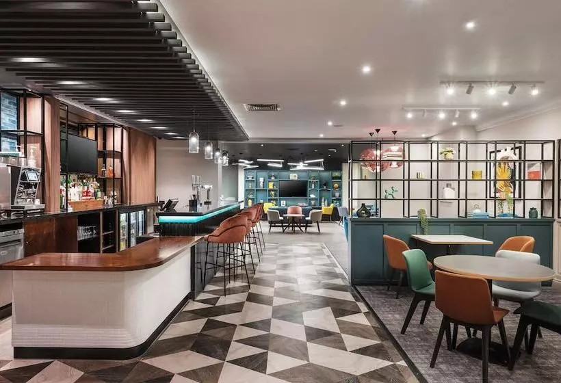 Отель Holiday Inn Leeds Wakefield M1 Jct40, An Ihg