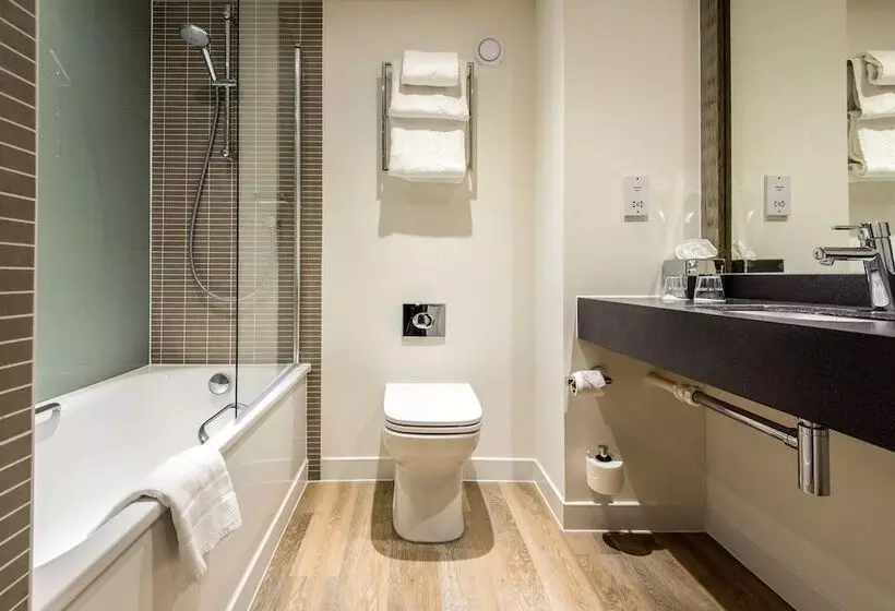 Отель Holiday Inn Leeds Wakefield M1 Jct40, An Ihg