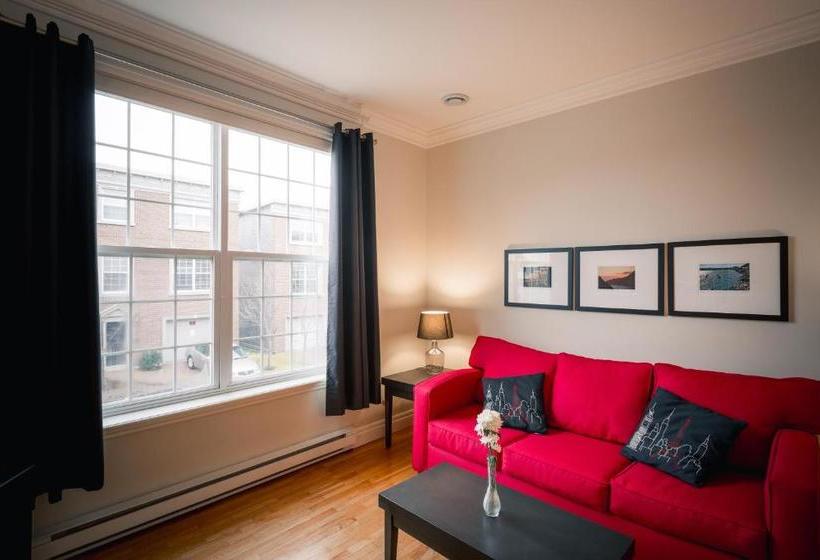 فندق Hometel On Signal Hill