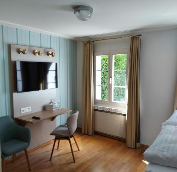 Hotel Kreuz By B Smart