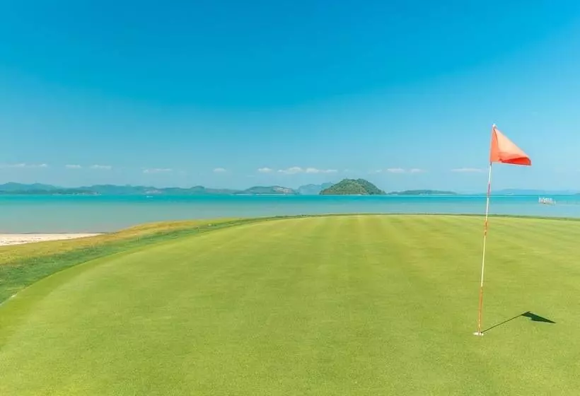Отель Mission Hills Phuket Golf Resort Sha Extra Plus