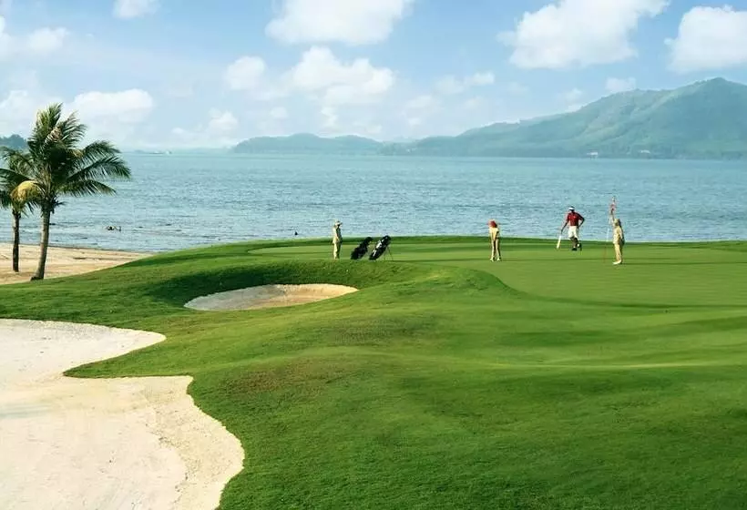 Отель Mission Hills Phuket Golf Resort Sha Extra Plus