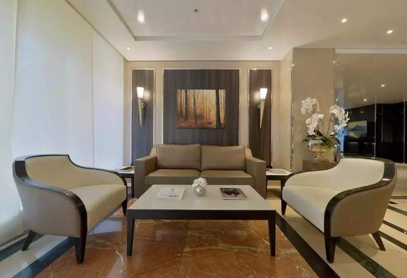 فندق Nash Airport