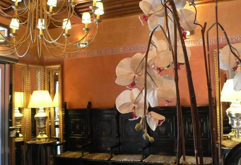 هتل Posada Real Los Cinco Linajes