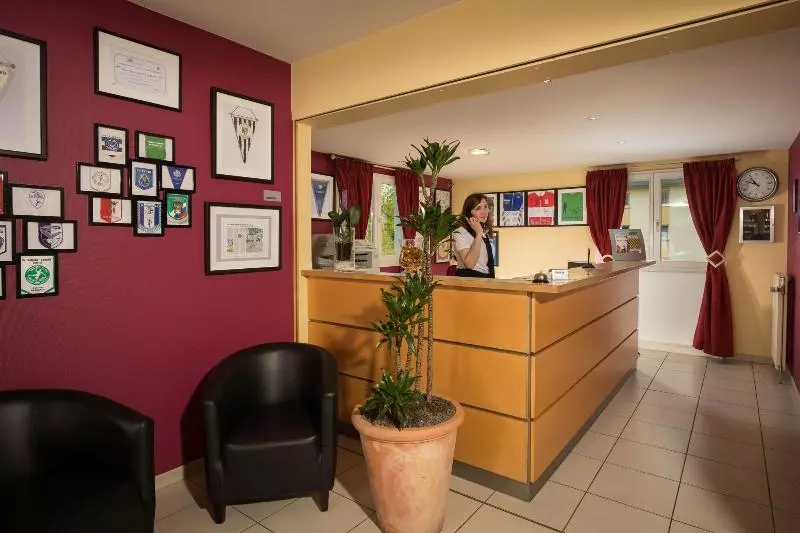 هتل Restaurant Stand Inn