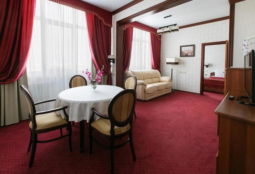 호텔 Tatarstan Business