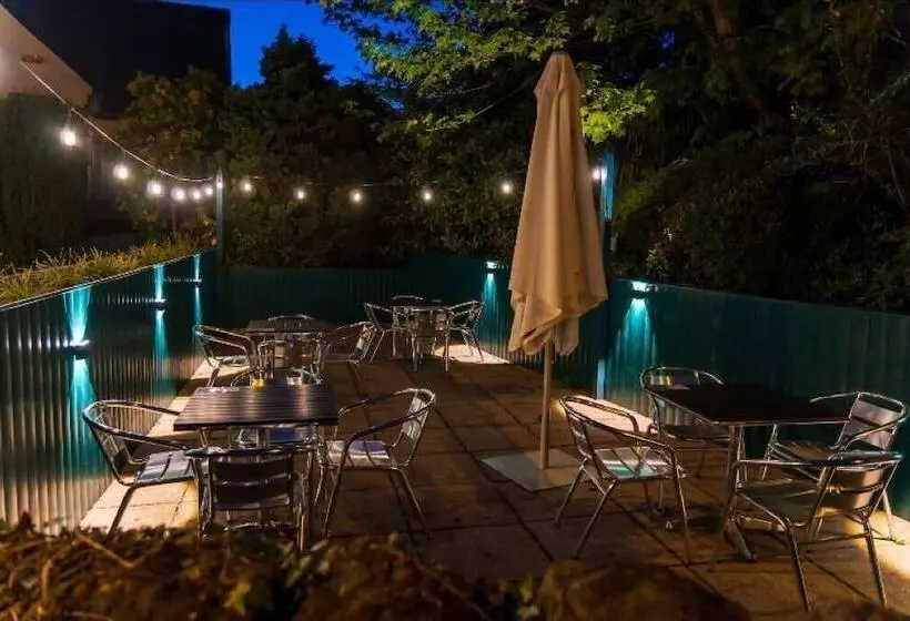 호텔 The Kirkhouse Inn