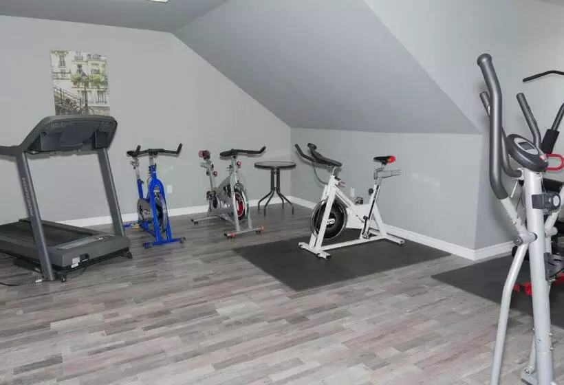 ホテル Travelodge By Wyndham Roberval