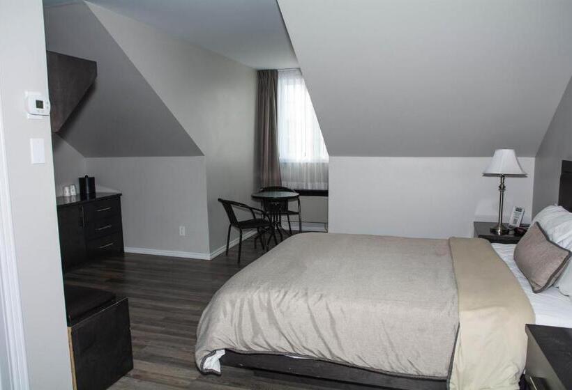 בית מלון כפרי Travelodge By Wyndham Roberval