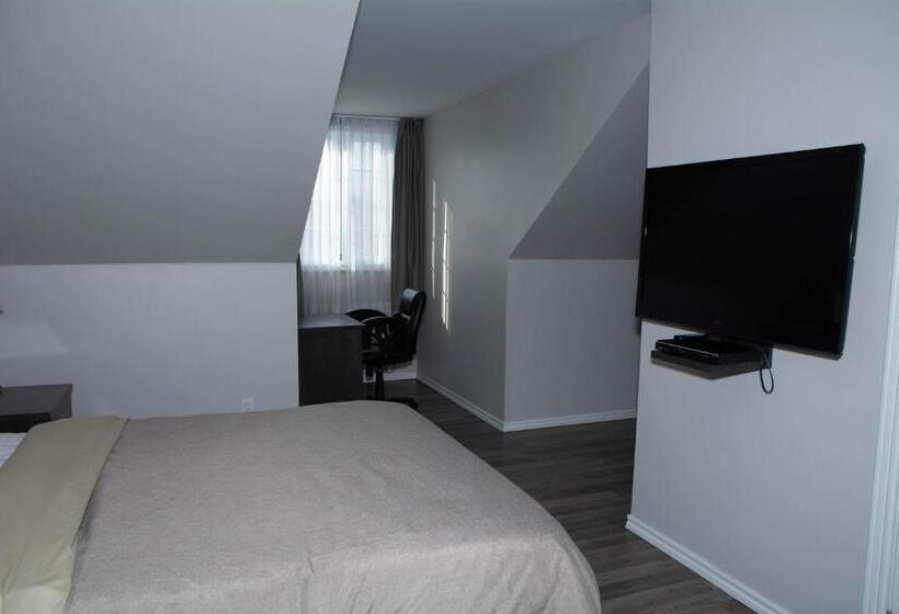 בית מלון כפרי Travelodge By Wyndham Roberval