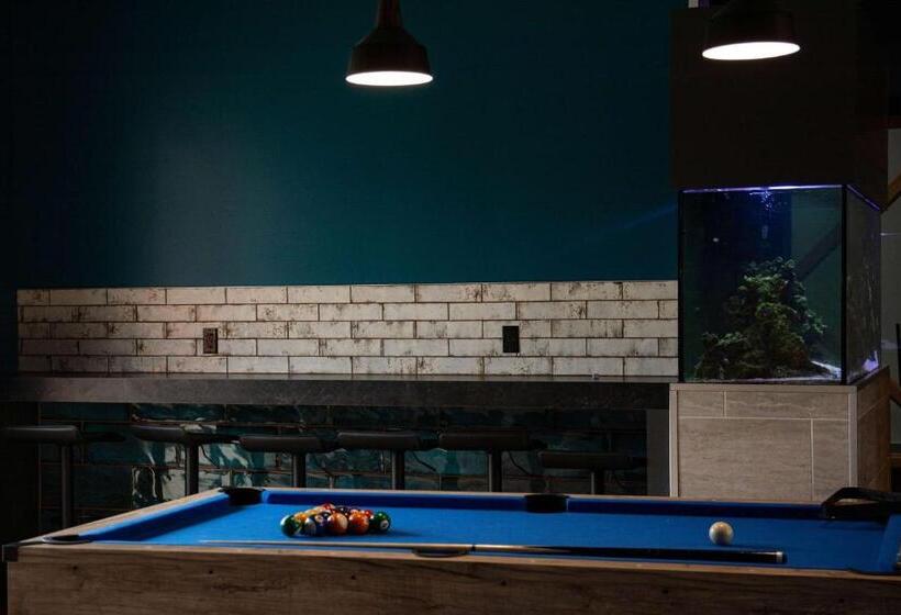 בית מלון כפרי Travelodge By Wyndham Roberval