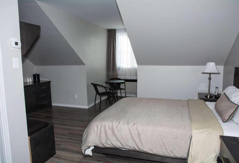 בית מלון כפרי Travelodge By Wyndham Roberval