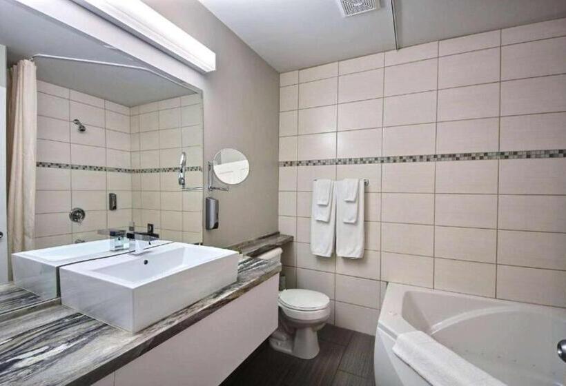 בית מלון כפרי Travelodge By Wyndham Roberval