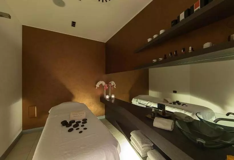 Winter Garden Hotel Bergamo Airport