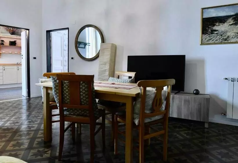 ホテル Villa Maria & Apartment