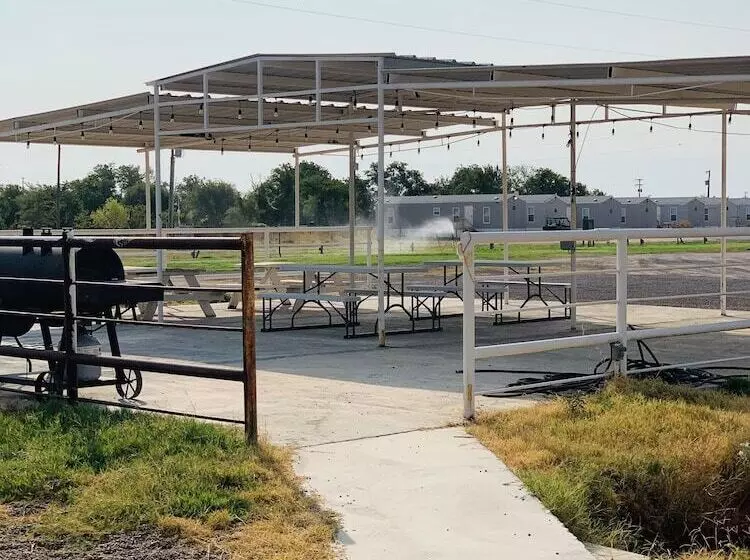 Hotelli Ibex  Workforce Housing