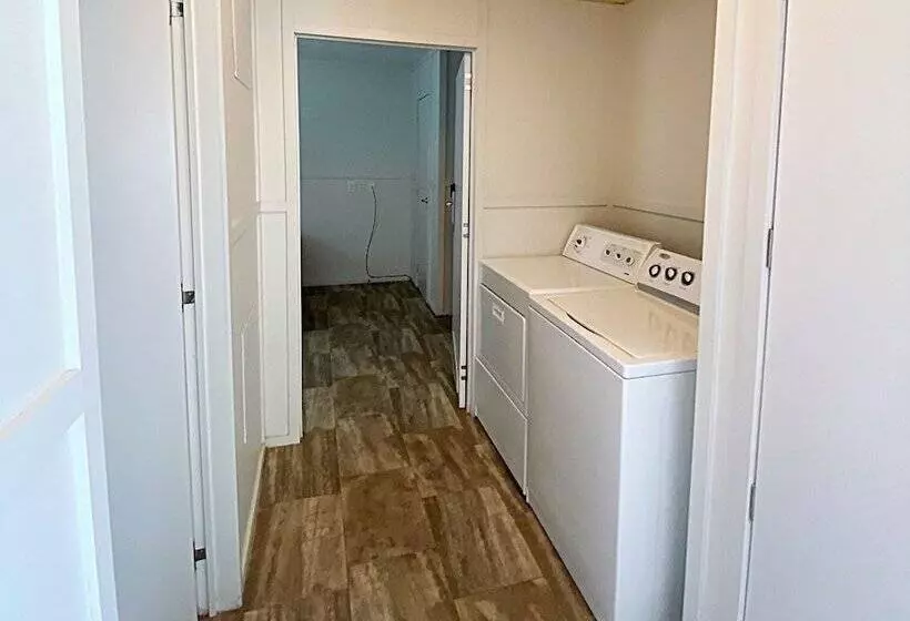 Hotelli Ibex  Workforce Housing