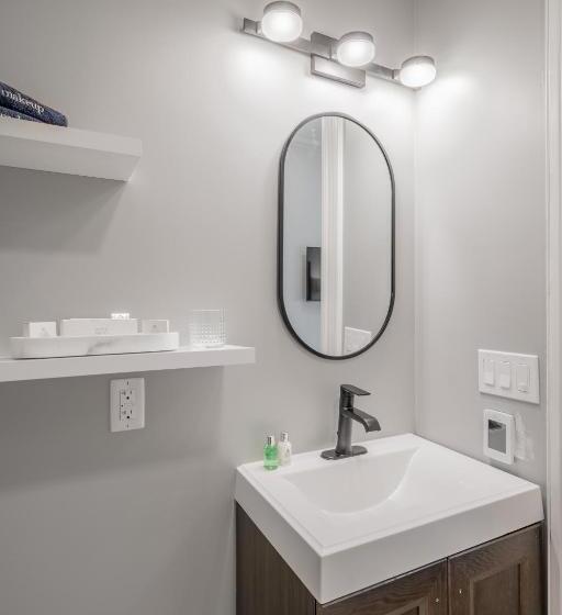 Bed and Breakfast The George   Luxury Boutique Inn