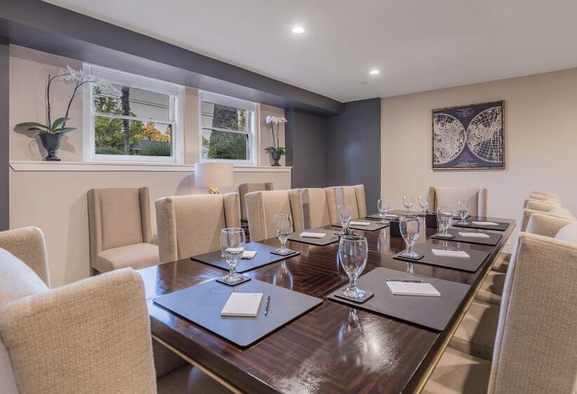 Bed and Breakfast The George   Luxury Boutique Inn