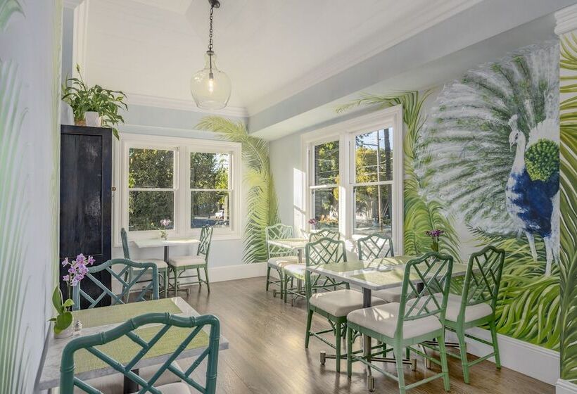 Bed and Breakfast The George   Luxury Boutique Inn