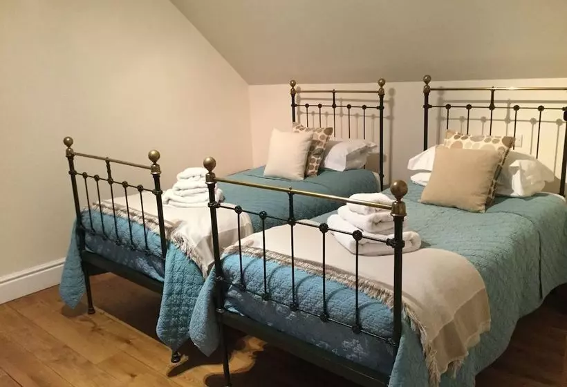 Curlew Cottage At Millfields Farm