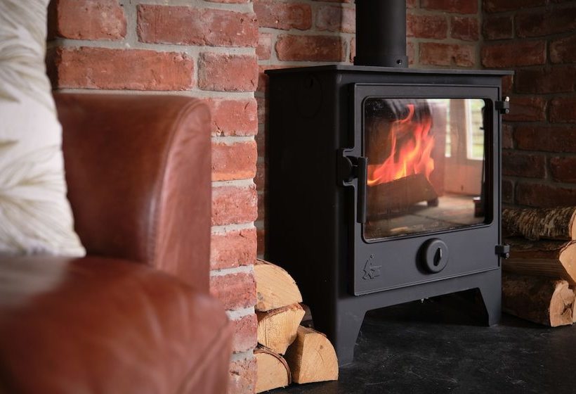 Curlew Cottage At Millfields Farm