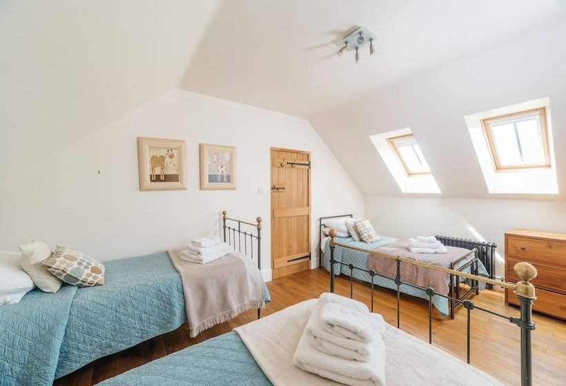 Curlew Cottage At Millfields Farm