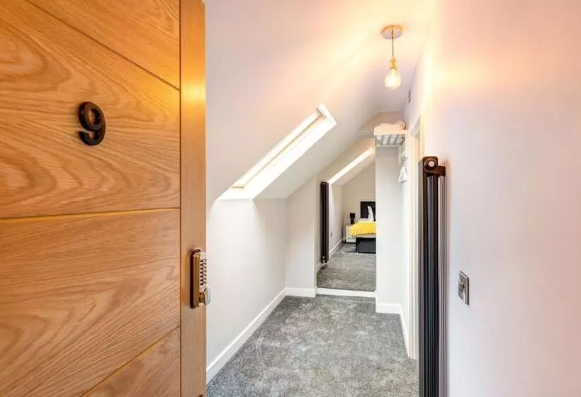 Bondgate Hotel East Midlands Airport