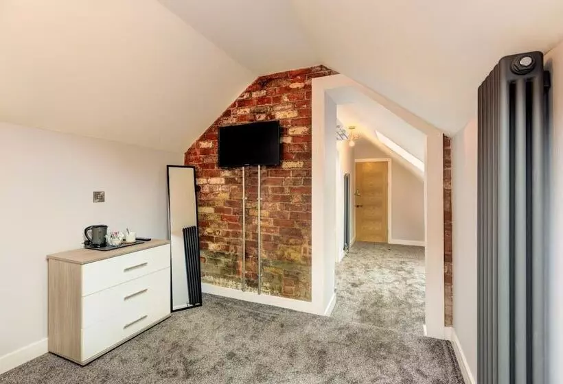 Bondgate Hotel East Midlands Airport