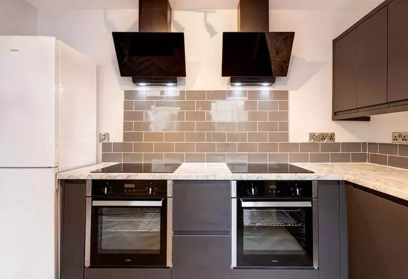 Bondgate Hotel East Midlands Airport