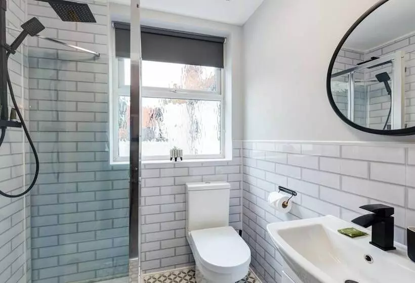 Bondgate Hotel East Midlands Airport