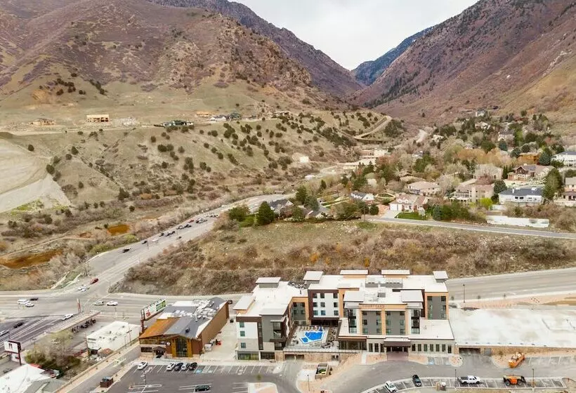 Hotelli Courtyard By Marriott Salt Lake City Cottonwood